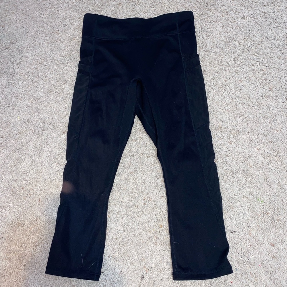 Black Fabletics leggings!!